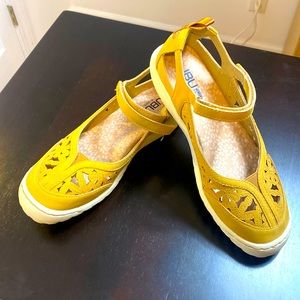 NEW JBU by Jambi Mary Janes